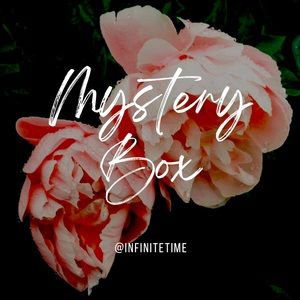 5 item Mystery Box l Mixed styles and sizes